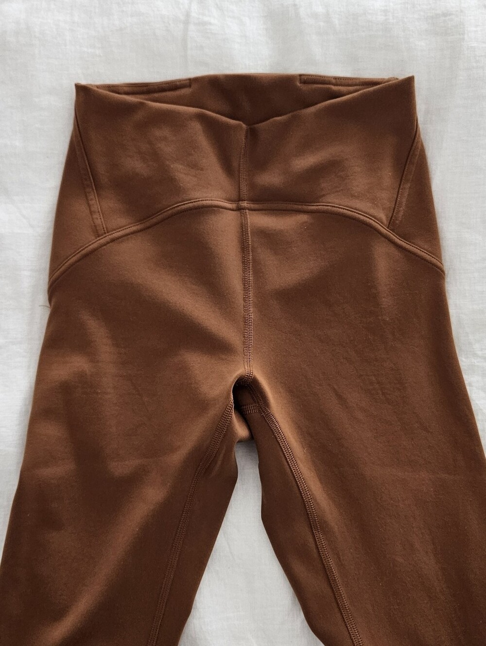 Lululemon 'Instill' high rise tight, size 4 - Picture 3 of 4